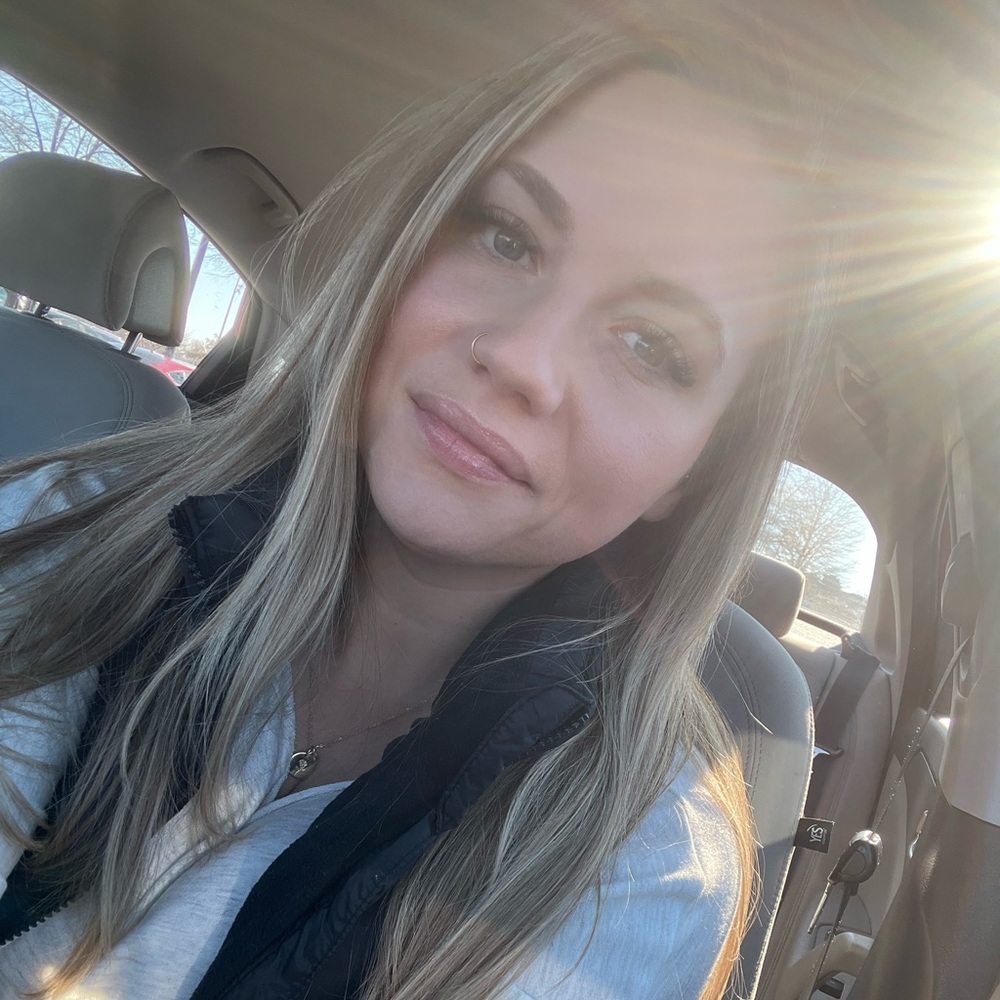 Meet your Posher, Victoria